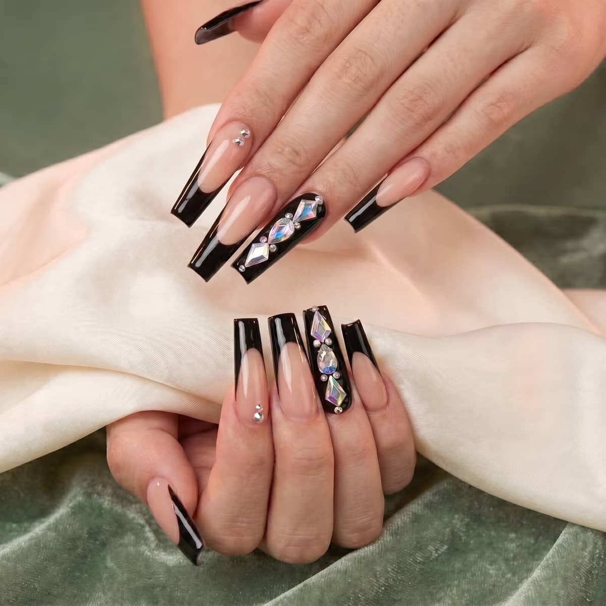 VA Nails